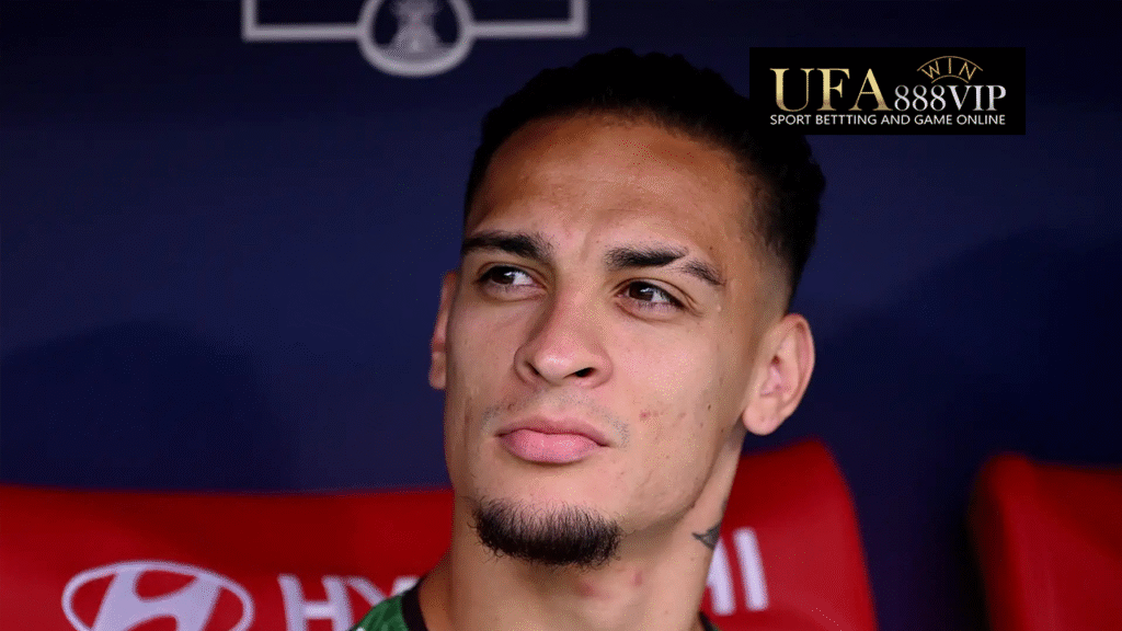 เบติส-แมนฯ ยูไนเต็ด เจรจาดีล ‘อันโตนี’ ไม่คืบ แม้นักเตะอยากย้ายถาวร